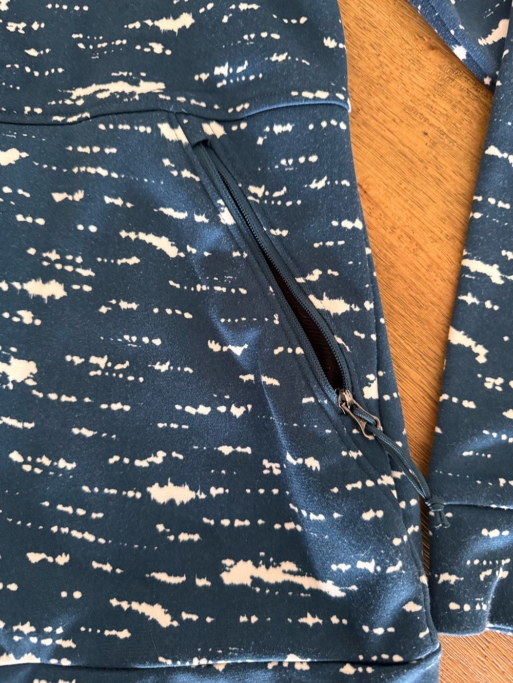 The NorthFace W100 NVCinder FZ-RTO Size Medium​ - Picture 5 of 6